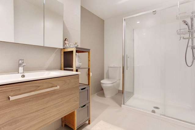 707/6 Waikumete Road Glen Eden_4
