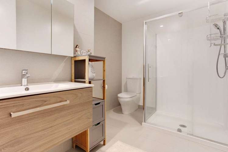 707/6 Waikumete Road_5