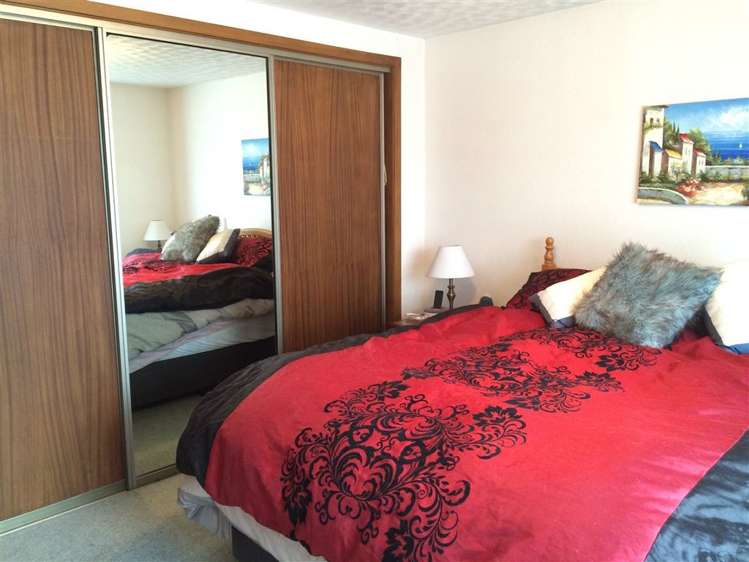 21 Karnak Crescent Russley_6