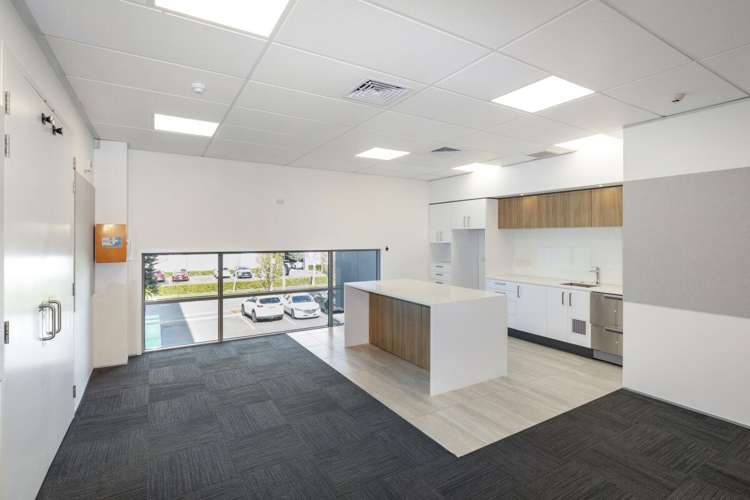 B4, 92  Russley Road Russley_12