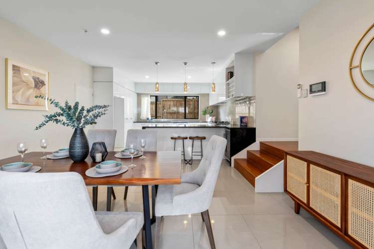 17 Gospel Heights Flat Bush_5