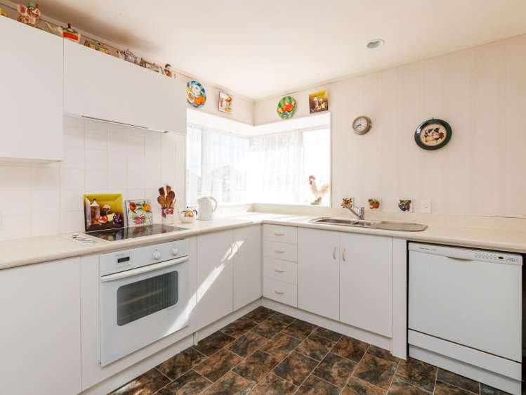 11 Strachan Way Highbury_1