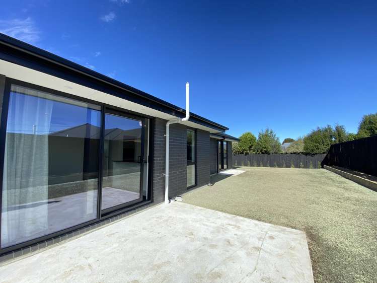 14 Harvester Drive Darfield_17