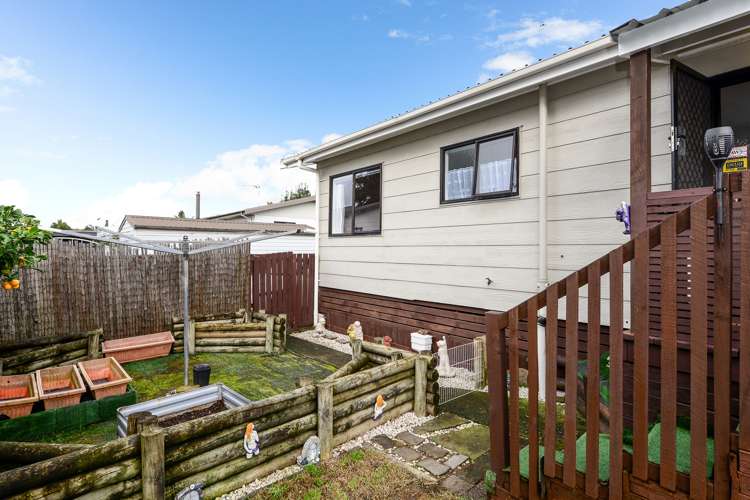 80 Kahikatea Drive Melville_13