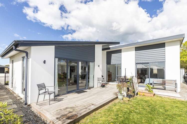 13 Crossley Avenue Woodend_13