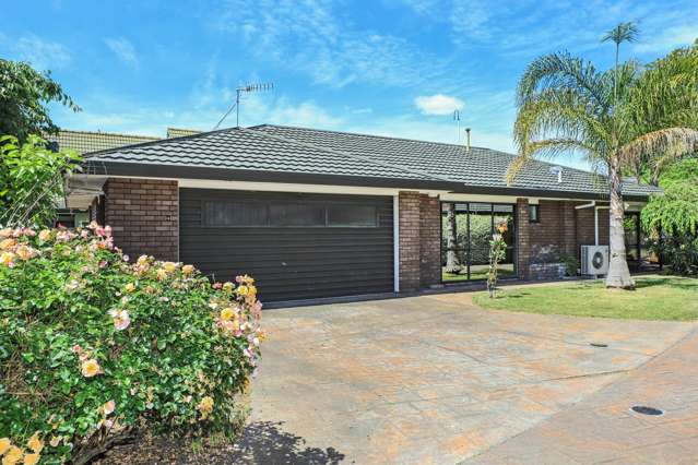 4/703 Charles Street Raureka_1