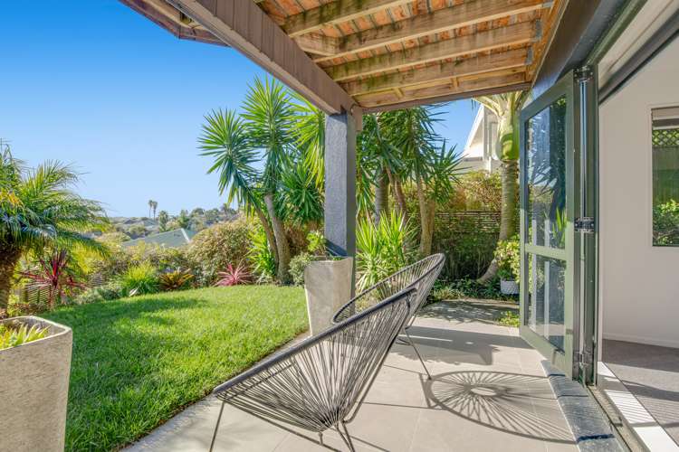 10 Goldfinch Rise | Unsworth Heights | North Shore City | Houses for