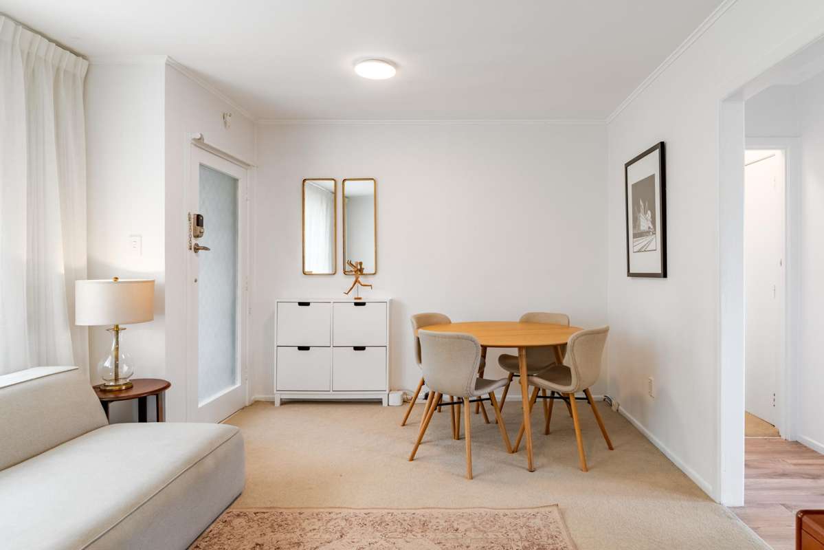 2/102 Victoria Street_3