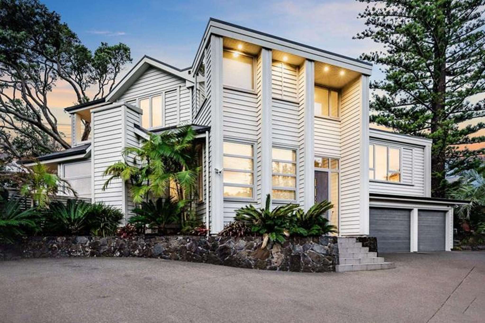 European family on holiday in NZ pays over $11m for clifftop homes