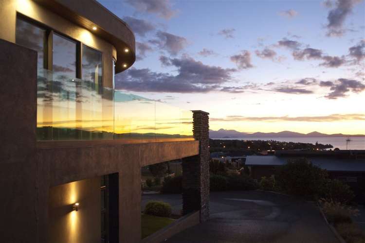 39 Magnolia Rise Waipahihi_16