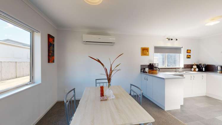 1/77 Main Road Wainuiomata_4