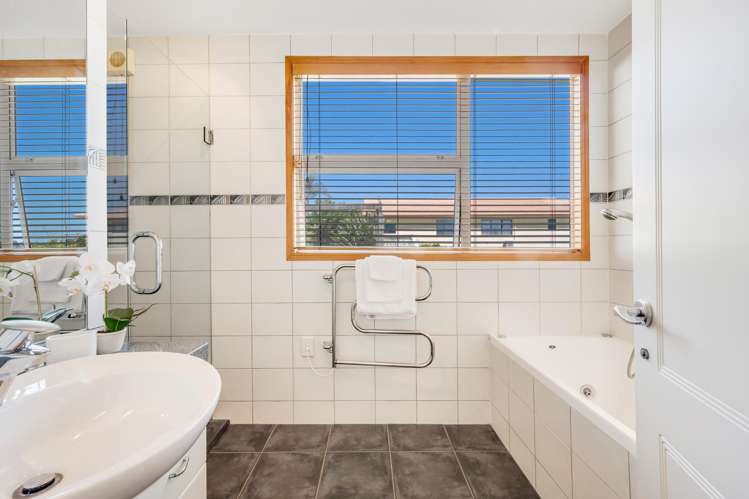 33 Takutai Avenue Half Moon Bay_35