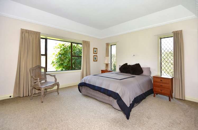 2 Sarsfield Street Southbridge_9