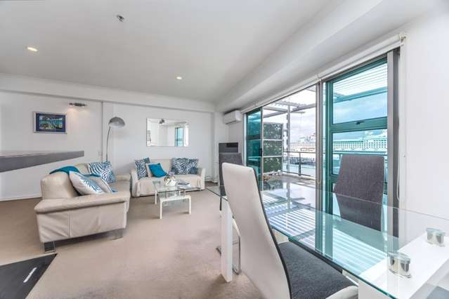 24/137 Quay St - 4 Weeks Free Rent! 10015_2