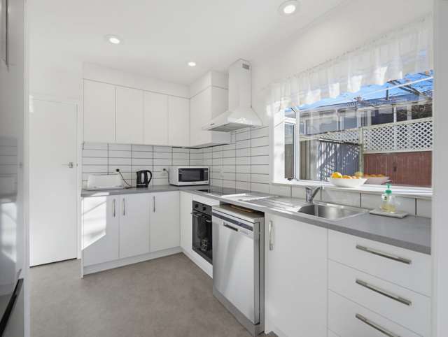 1 Joanna Place Deanwell_2
