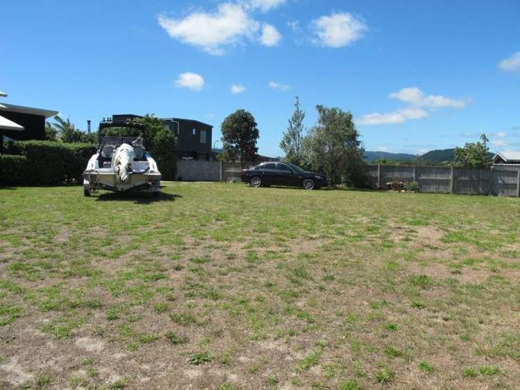 133 The Fairway Matarangi_3