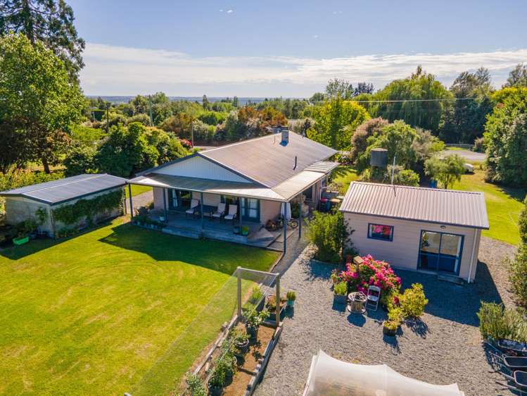 263 Downs Road Geraldine Downs_13