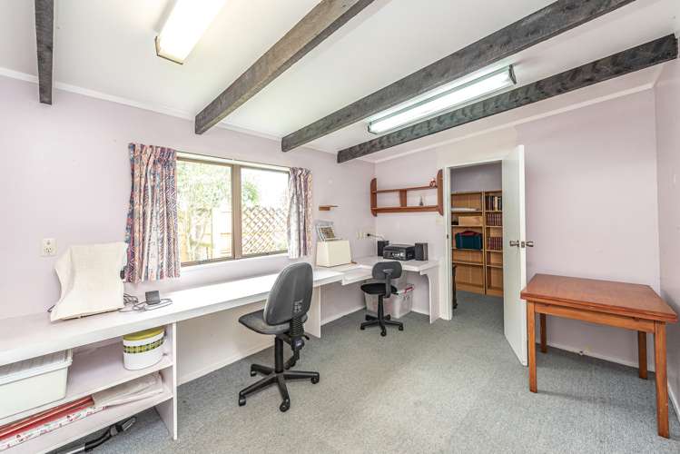 44 Exeter Crescent Springvale_16