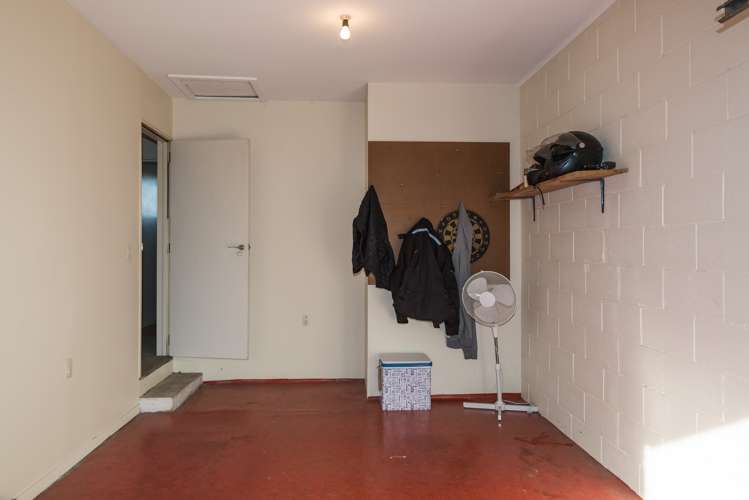 2/60a Somme Street Saint Albans_8