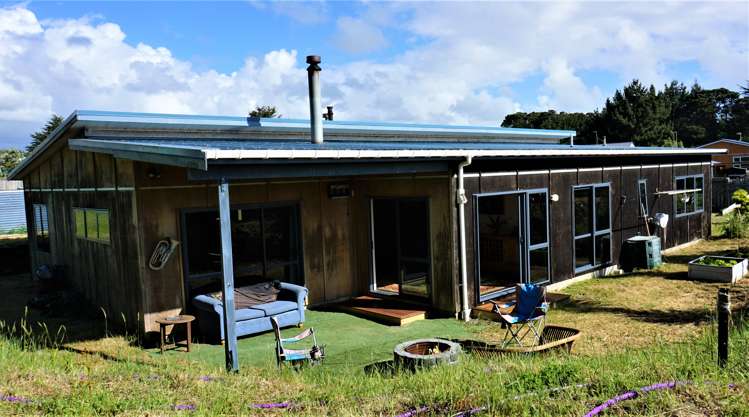 1 Barclay Grove Hokio Beach_15