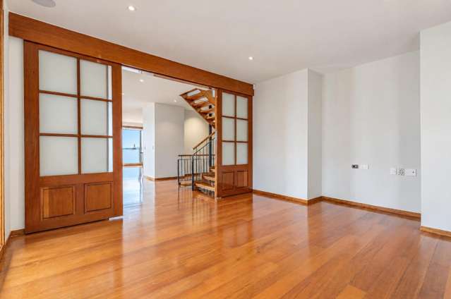9A Cathedral Place 1761_3