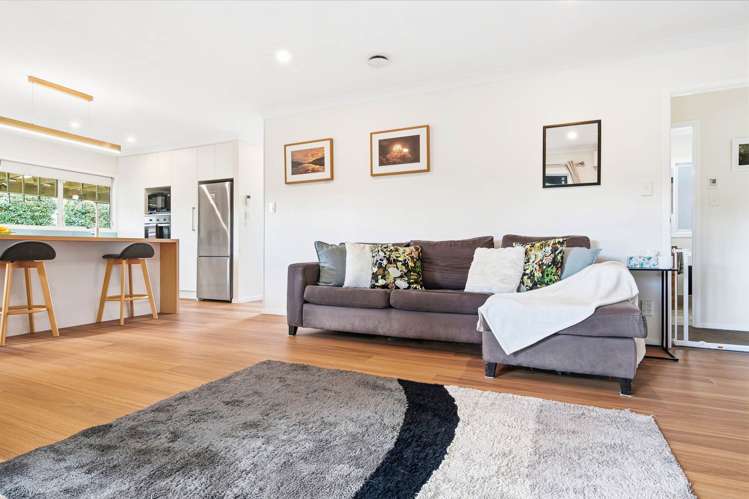 2/32 Hale Crescent Bayview_6