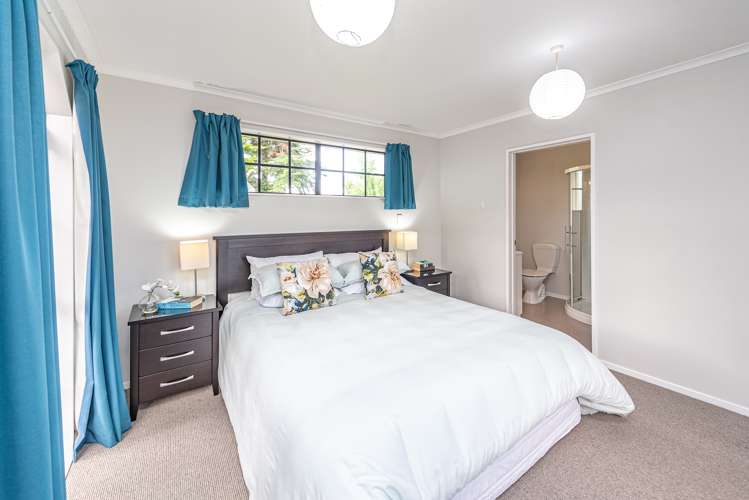 70 Montgomery Road Westmere_16