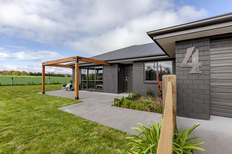 4 Ennisclare Place Waipukurau and Surrounds_1