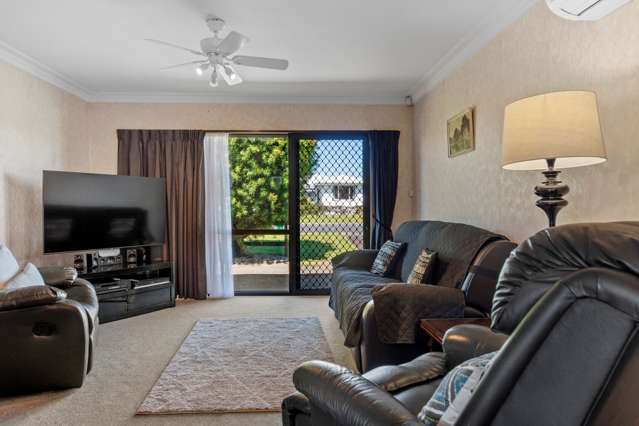 1/12 Pemberton Crescent Greerton_2