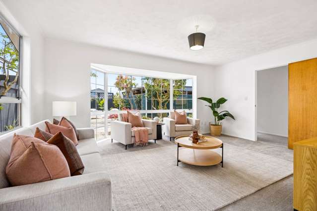 Prized Position – Private & Sun-Drenched