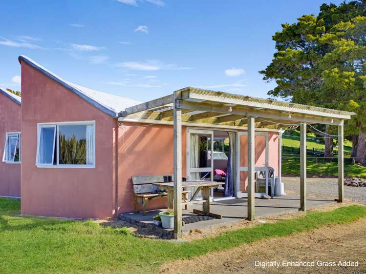 17 Huia Road_5