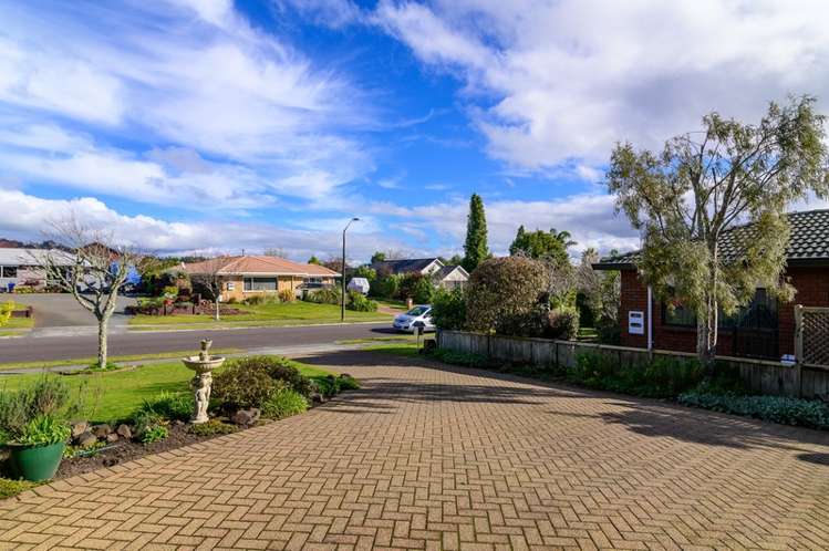 14 Stanley Drive Lynmore_23