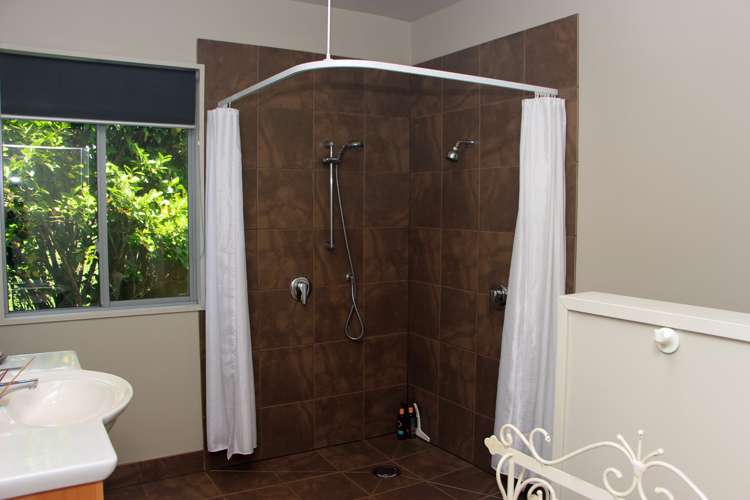 116 Golf Links Road Ruatapu_19