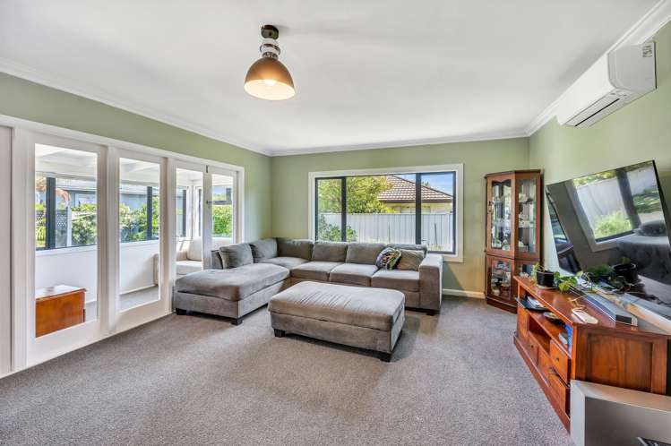 13 Howard Road Taradale_12