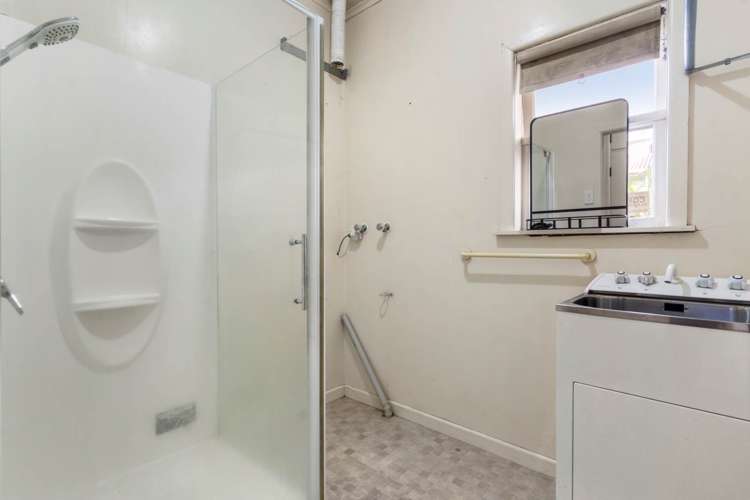 114 Mount Smart Road Onehunga_10