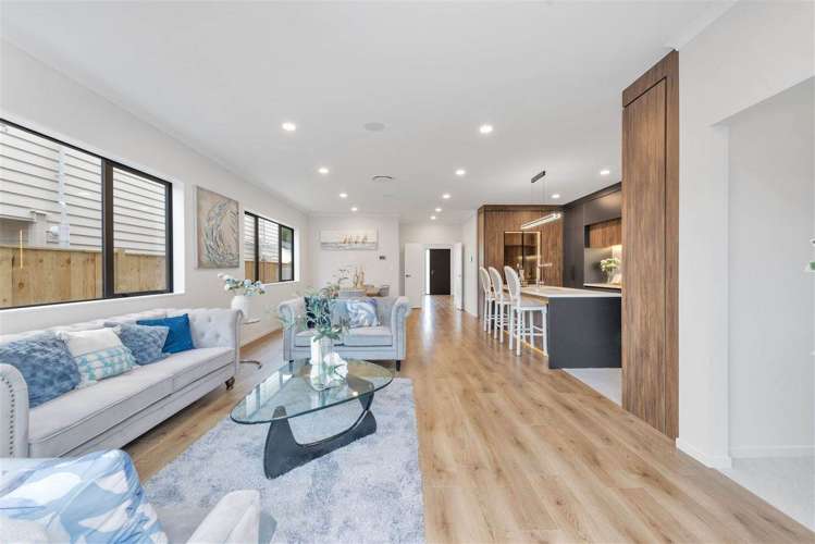 11 Tullymore Drive Flat Bush_6