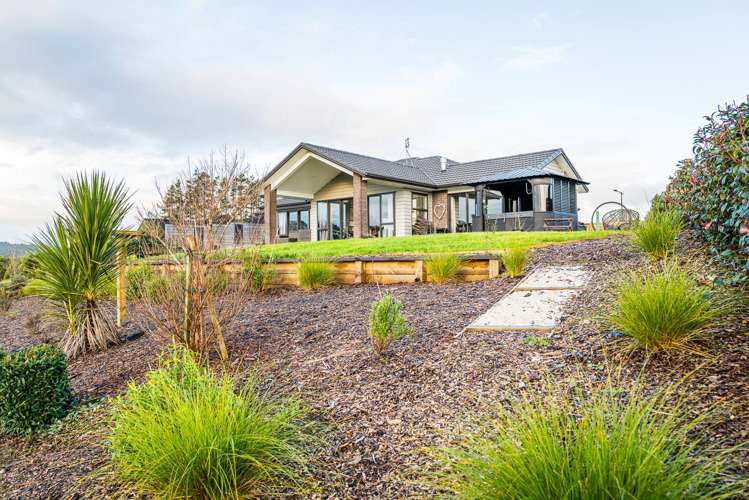 8 Awatiro Drive Kaukapakapa_15