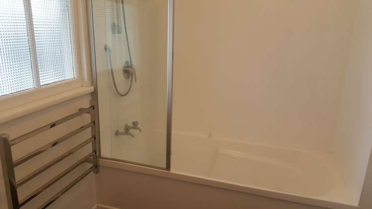 1/17 Pukerangi Crescent 1660_6