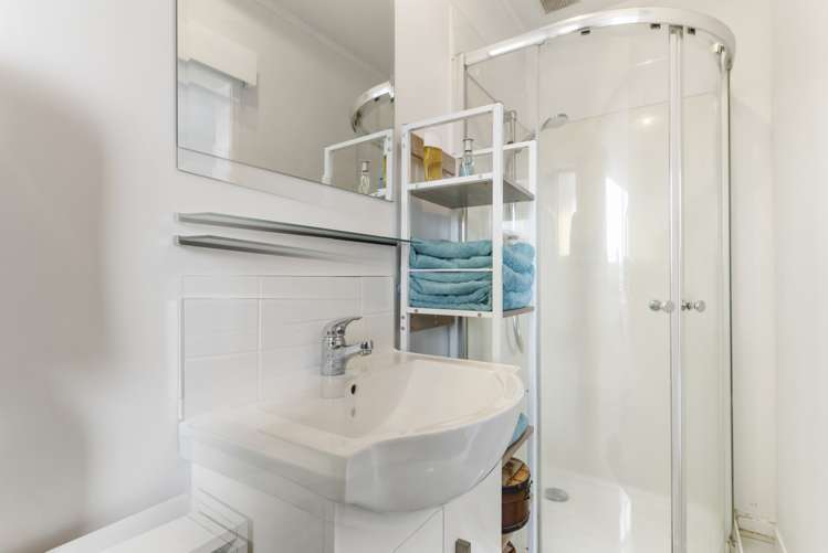 52 Glendene Avenue Glendene_16