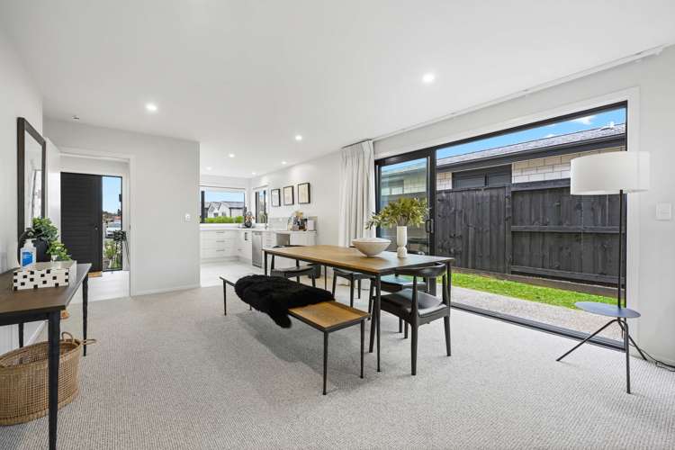 53 Probert Crescent Chartwell_7