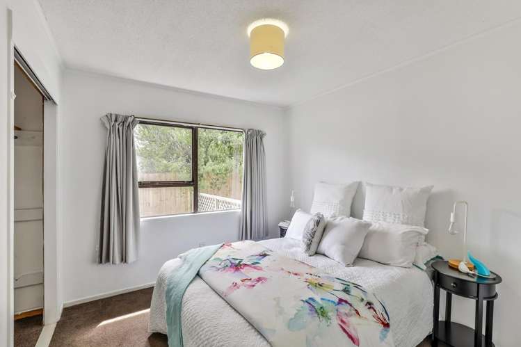 33 Tetrarch Place Totara Vale_13