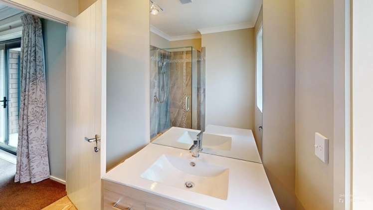 3b Innes Place Roslyn_10