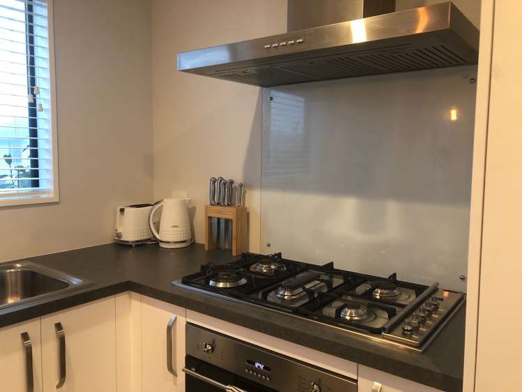 82 Sunline Avenue Lincoln_4