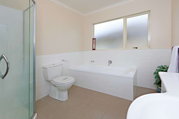 3 Friar Close Flat Bush_9