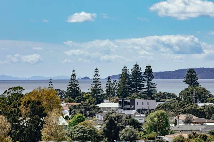 49 The Ritz Orewa_35