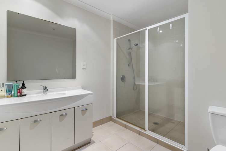 9/5 Monte Cassino Place Birkdale_11