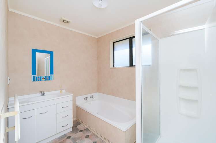 12 Logan Views Kelvin Grove_12