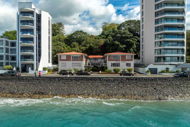 Tamaki Drive – Affordable Waterfront