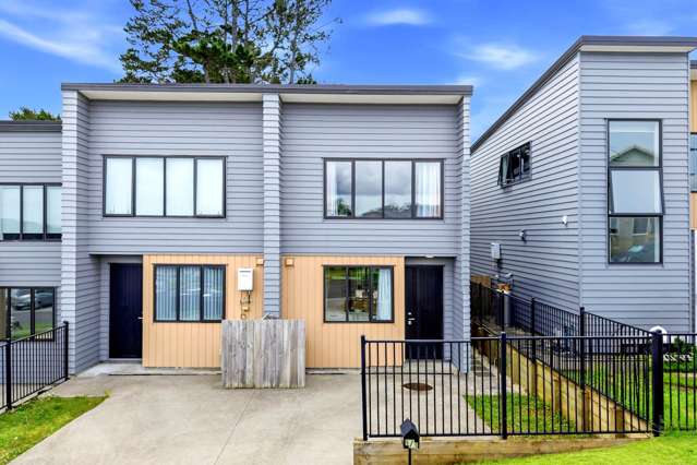 5/3 Kaimai Avenue Massey_4