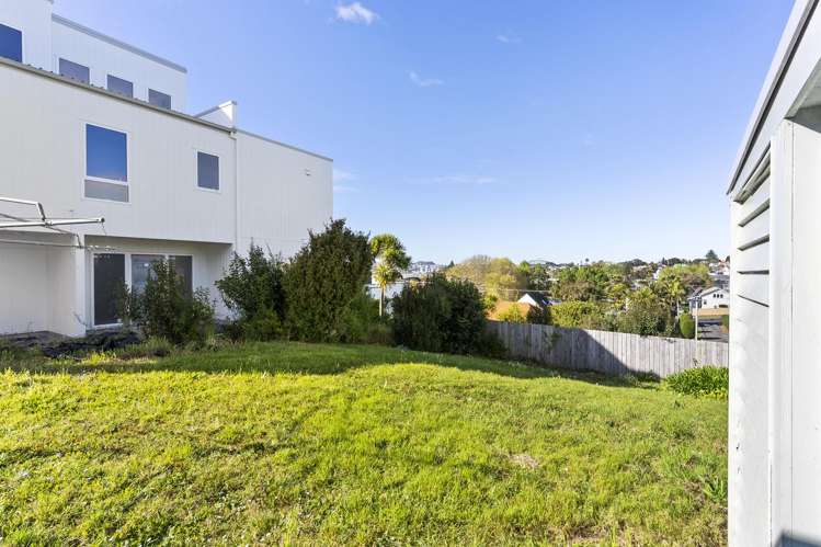 22 Waimana Avenue Northcote Point_11